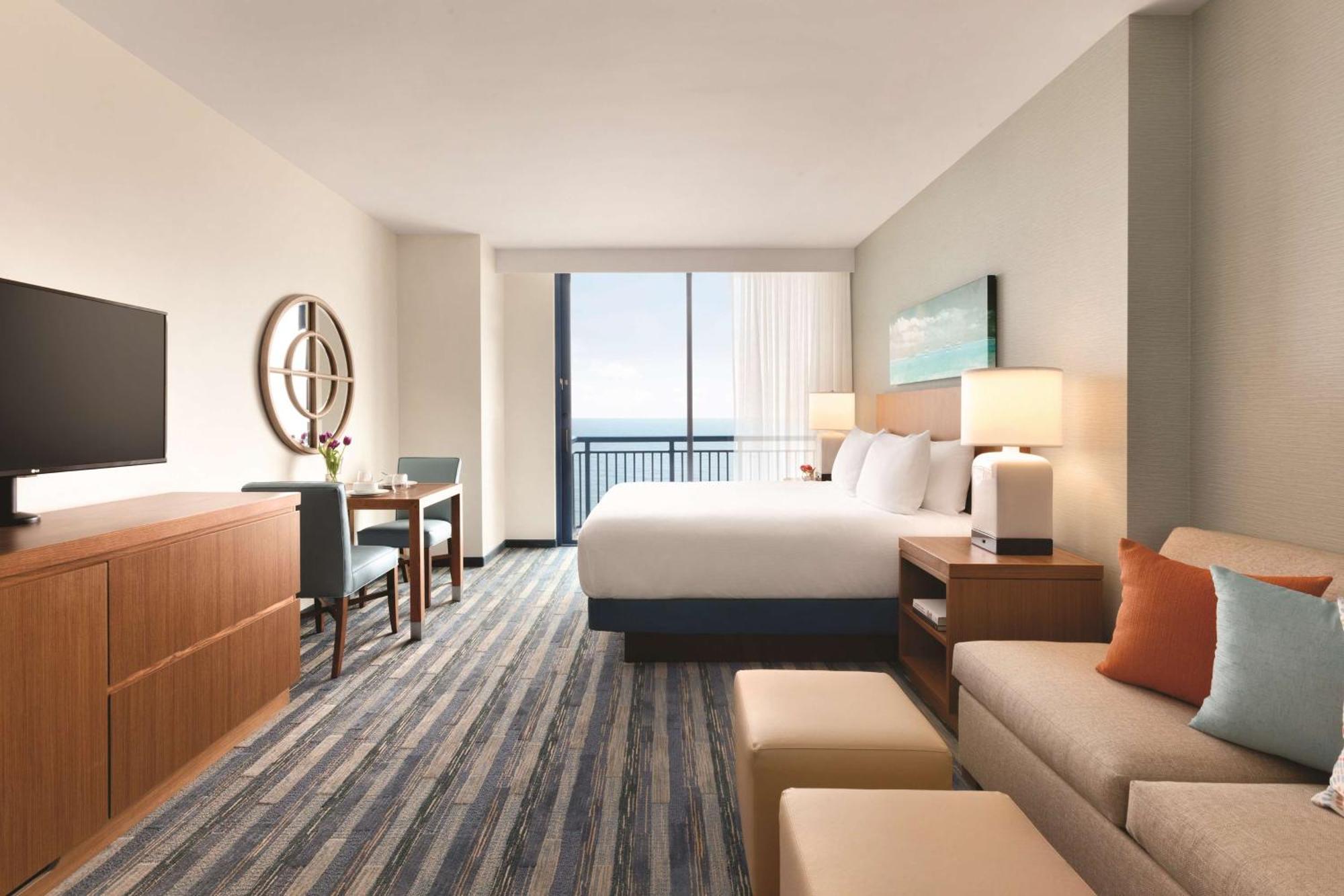 Hyatt House Virginia Beach / Oceanfront Exterior photo